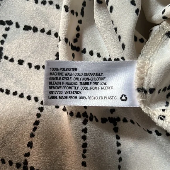 Cream Grid Design Blouse - Picture 6 of 6